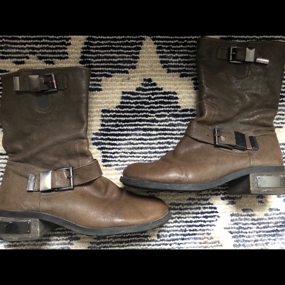Vince Camuto grey leather Moto boots 9M